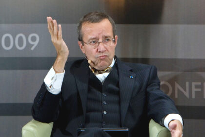 Estijos prezidentas Toomas Hendrikas Ilvesas (62 metų) šį rudenį užleis savo kabinetą naujajam šalies vadovui.