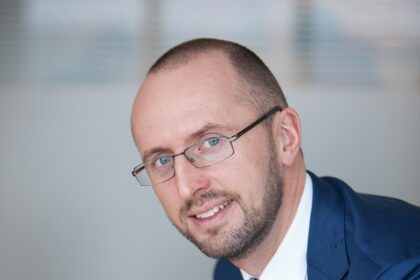 Prieš rinkimus pasigirdo kalbų apie naujus mokesčius. Jiems ne laikas – didelė šalies ūkio dalis tūno šešėlyje ir mokesčių nemoka visai arba labai mažai.