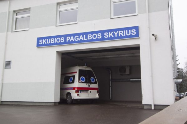 Vienas 23-ejų metų sumuštasis gydomas Respublikinėje Panevėžio ligoninėje, reanimacijoje, kitas išvežtas į Kauną.