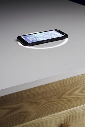 naujienos105-technologiju-stalas2