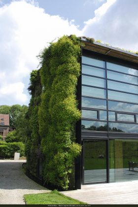 Privatus namas Briuselyje, Belgija. Užbaigta 2005 m. Architektas Philippe Samyn.