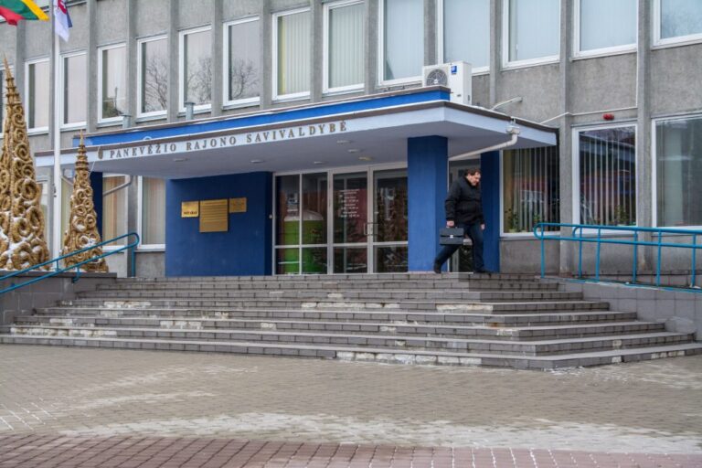 Specialiųjų tyrimų tarnybos Panevėžio valdybos pareigūnai pradėjo ikiteisminį tyrimą dėl galimo piktnaudžiavimo tarnyba ir kyšininkavimo, vykdant viešuosius pirkimus.