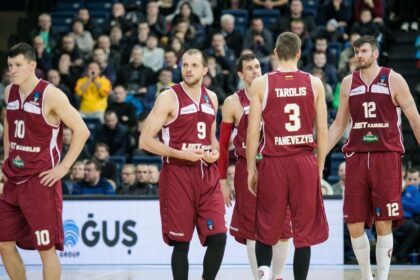 Kazio Maksvyčio auklėtiniai išvykoje 76:84 (19:28, 17:12, 18:23, 22:21) įveikė Pasvalio „Pieno žvaigždes“, kuriems tai buvo antroji iš eilės ir tryliktoji nesėkmė sezone.