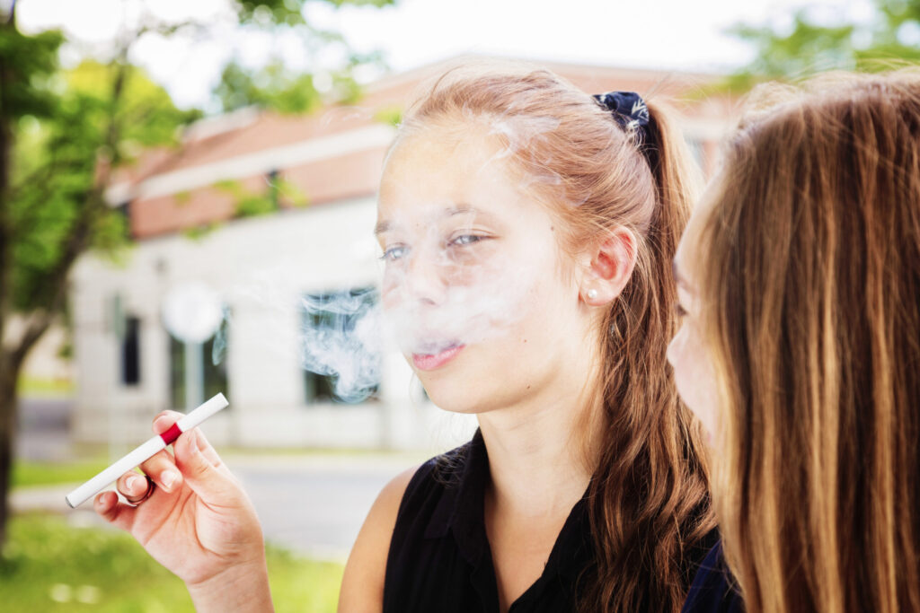 Biržuose surengtas specialus prevencinis reidas, kuriuo siekiama išaiškinti nepilnamečių rūkymo atvejus.