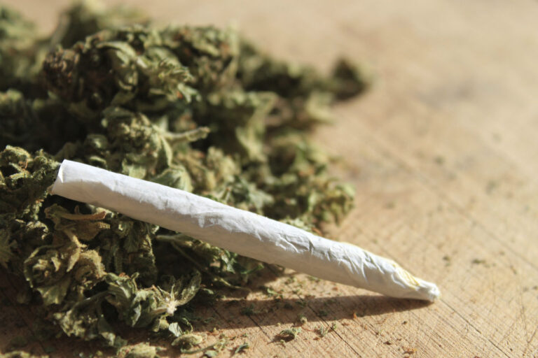 Nuo įstatymo laikymosi neatleidžiami net kariškis