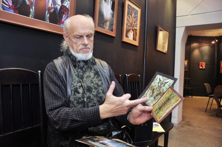 Panevėžiečiai kviečiami paklajoti tarp realybės ir fantazijos. Fotomenininkas Petras Kaupelis pristato mistiškumu persmelktą darbų parodą.