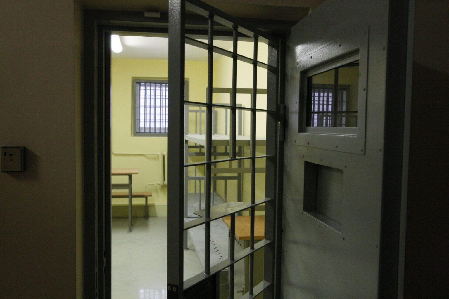 Policijos pareigūnai buvo kviečiami malšinti konflikto, įsiplieskusio vienoje Rokiškio rajono gyventojų šeimoje.