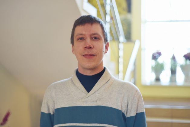 Vaikystėje sunkią ligą įveikęs P. Kuzmickas sveikata nesiskundžia, propaguoja sveiką gyvenimo būdą ir per gyvenimą eina pasikaustęs optimizmu. (M. Blinstrubytės nuotr.)