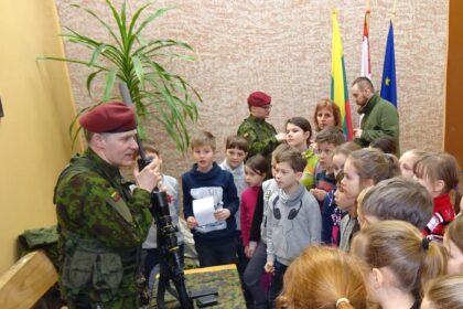 Panevėžio „Ąžuolo“ progimnazijoje pradinių klasių mokiniai vykdo projektą „Atrask save“.