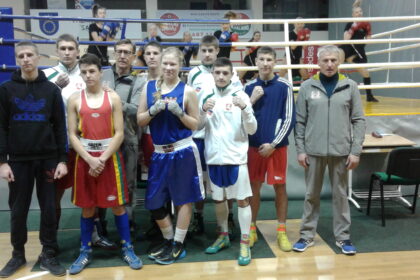 Praėjusį savaitgalį pajūryje vykusiame Lietuvos jaunimo (17–18 metų) bokso čempionate Panevėžio bokso mokykla įrodė, kad ji – viena talentingiausių jaunųjų kovotojų kalvių.