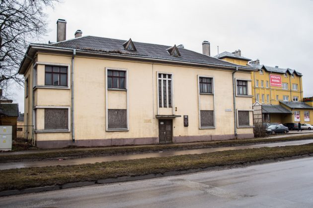 Iš Savivaldybės prieš daug metų buvusios ligoninės pastatą įsigijęs Vilniuje veikiantis „Nekilnojamojo turto fondas“ pripažįsta, jog investicija Panevėžyje visiškai nepasiteisino.