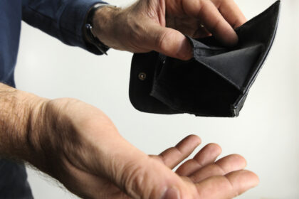 Per ilgapirščius prarado ne tik pinigus