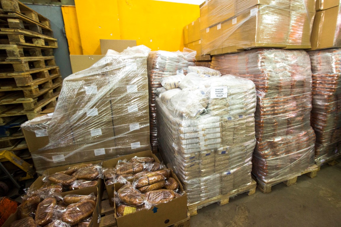 Ilgai lauktame pakete šį kartą bus makaronų, grikių kruopų, kiaulienos konservų, konservuotų daržovių sriubos, konservuotų pupelių, avižinių sausainių ir greitai paruošiamos avižų košės.