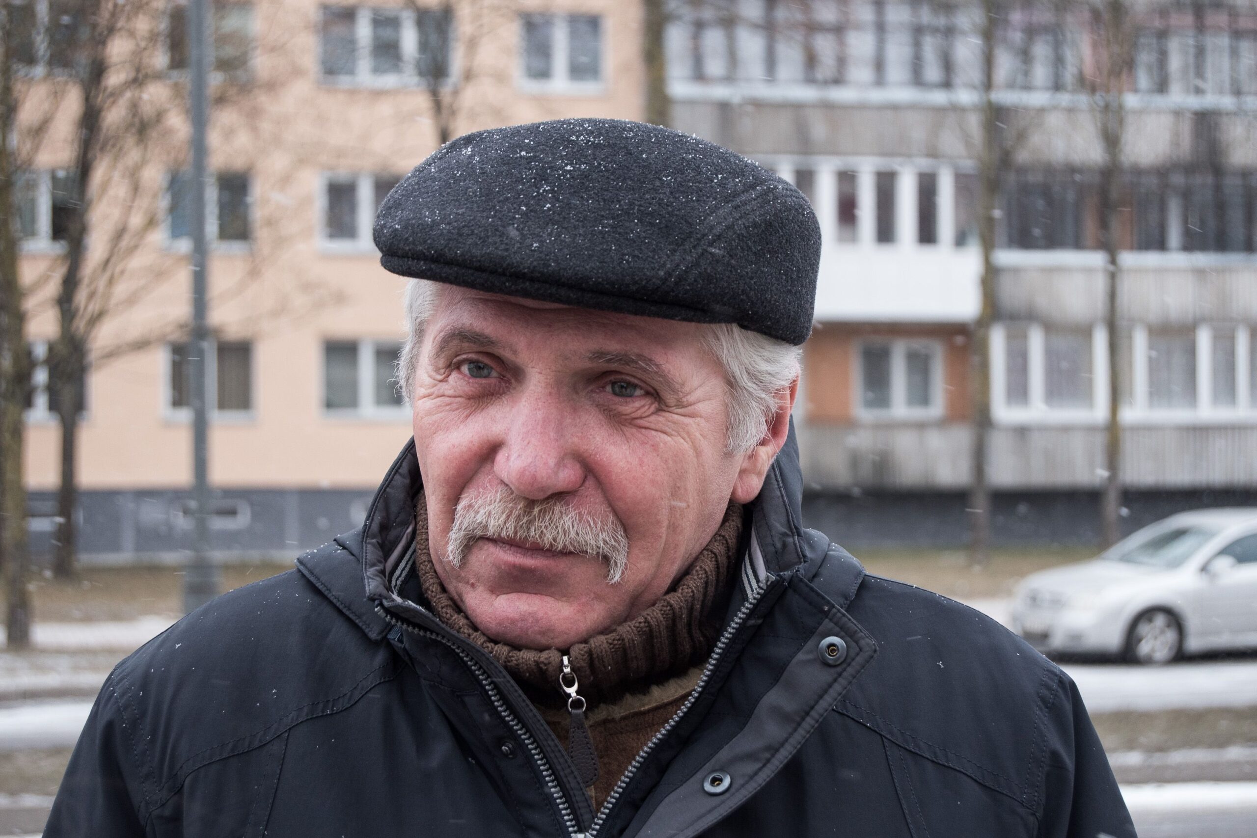 Romas įsitikinęs, kad dienos bilietas nepaskatins viešuoju transportu naudotis daugiau žmonių, tačiau iniciatyvą palaiko. T. Šiaudinio nuotr.