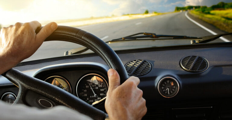 Norint užregistruoti automobilį, būtina būti akylesniais.