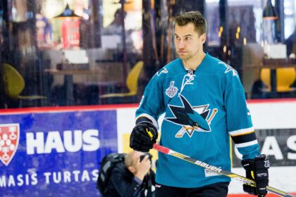 Asociacija „Hockey Lietuva“ patvirtino išplėstinį Lietuvos ledo ritulio rinktinės kandidatų sąrašą.