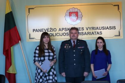 Panevėžio apskrities vyriausiajame policijos komisariate prisiekė dvi naujos policijos pareigūnės: Goda ir Agnė iš Rokiškio.