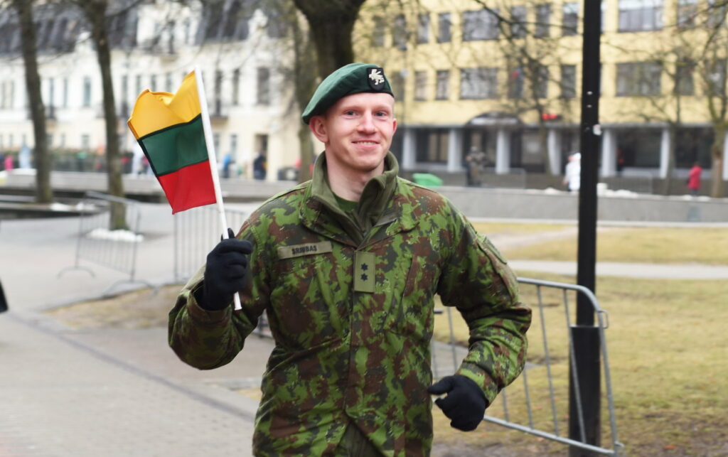 Penktadienio rytą devintą valandą Laisvės aikštėje prasidėjęs bėgimas už laisvę baigtas. Kol kas nėra aišku, kiek tiksliai ratų įveikta, tačiau neabejojama: vienoks ar kitoks Lietuvos estafetinio bėgimo rekordas buvo pasiektas.