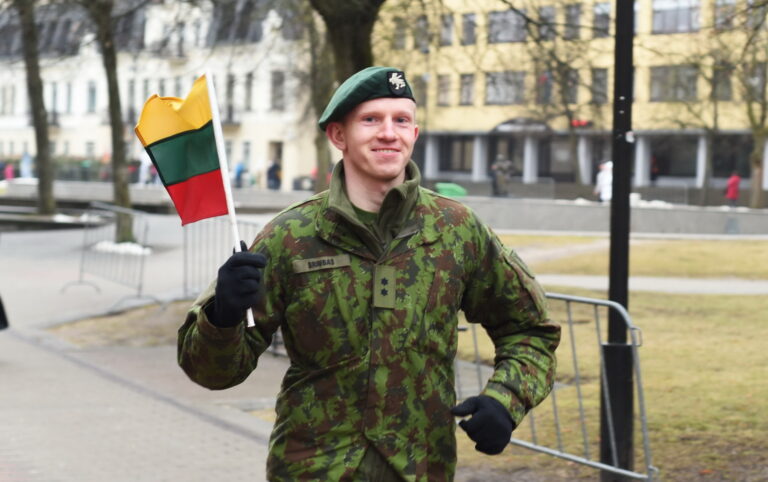 Penktadienio rytą devintą valandą Laisvės aikštėje prasidėjęs bėgimas už laisvę baigtas. Kol kas nėra aišku, kiek tiksliai ratų įveikta, tačiau neabejojama: vienoks ar kitoks Lietuvos estafetinio bėgimo rekordas buvo pasiektas.