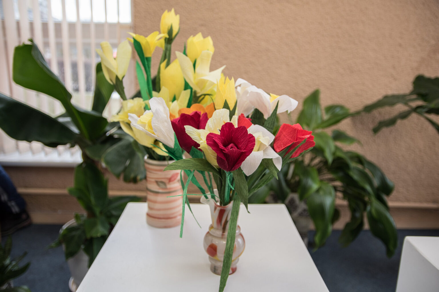 Jeigu kas mano, kad kūrybinei saviraiškai būtinos ypatingos sąlygos, pasirengimas, specialūs mokslai, – klysta.