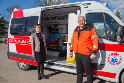 Nepakantumu skurstantiesiems išgarsėjusį Panevėžį drebina dar vienas skandalas – gyventojams nemaloni ir paramedikų kaimynystė.