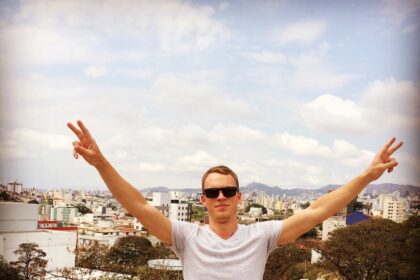 Panevėžietis Tautvydas Kireilis vos baigęs mokyklą, susikrovė lagaminus ir iškeliavo studijuoti į Olandiją, o vėliau savo laimę išmėgino Brazilijoje.