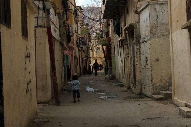 Palestiniečių tremtinių gyvenvietės yra ypač suspaustos. Iš namų išginti ar pabėgę vietiniai žmonės tikėjosi vieną dieną grįžti į savo gimtąsias žemes, tačiau to padaryti jiems iki šiol neleidžiama. Asmeninio archyvo nuotr.