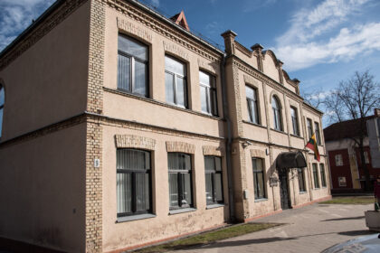 Panevėžio apygardos teismas baudžiamojoje byloje, kurioje teisiamas Biržų r. ūkininkas R. M., sulaukė kaltinamojo advokato prašymo nušalinti prokurorą.