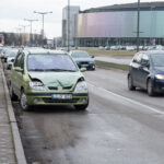 Antradienio rytą Panevėžyje, ilgiausioje ir vienoje judriausių Nemuno g. susidūrus dviem automobiliams, paskui juos nusidriekė kilometrinė mašinų virtinė.