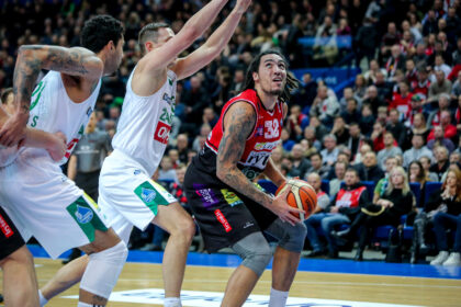 Dvidešimt ketvirtoji „Tete-a-Tete Casino – LKL” čempionato savaitė padovanojo tikrus krepšinio spektaklius Utenoje ir Vilniuje.