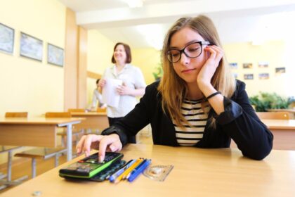 Abiturientai jau pasirinko, kokius brandos egzaminus laikys. Kaip ir kasmet, populiariausi tie patys – anglų kalbos, matematikos, istorijos.