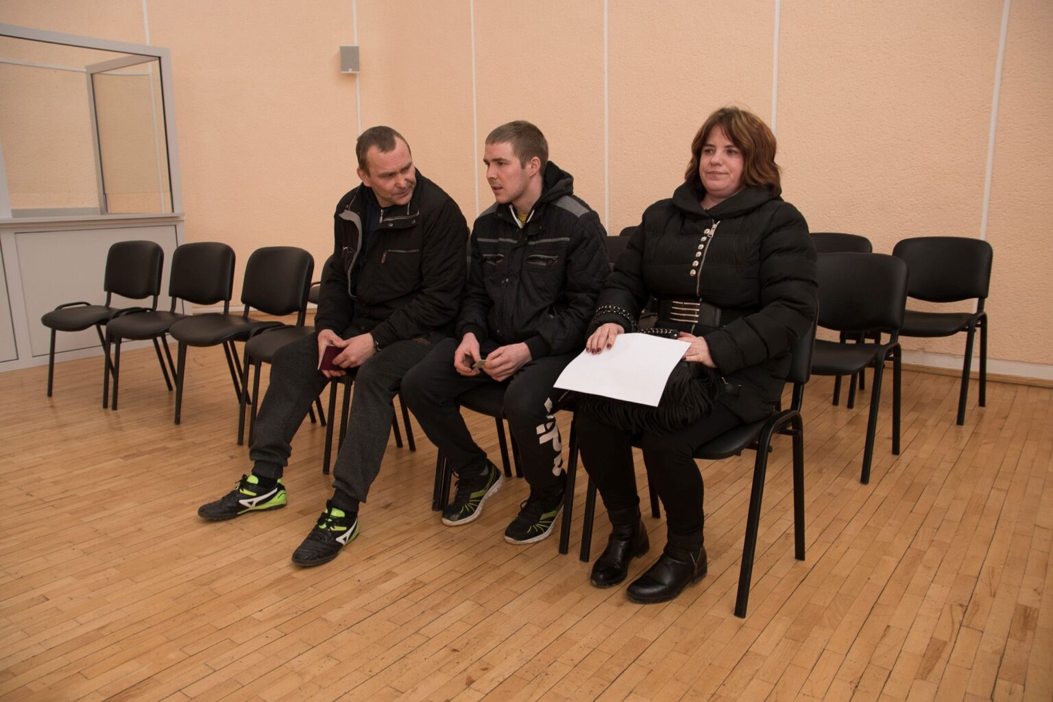 Teismas baigė nagrinėti dėl nelaimės Liberiškio žemės ūkio bendrovėje vyriausiojo sūnaus netekusių Rasos, Rolando ir Remigijaus Petraičių civilinę bylą.