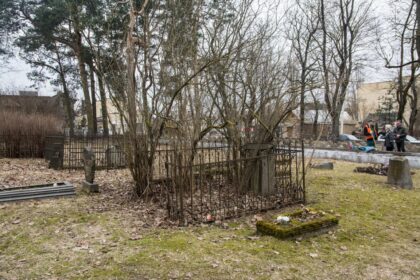 Panevėžio miesto centre esančios stačiatikių kapinės jau seniai prašosi didesnio ir valdžios, ir visuomenės dėmesio.