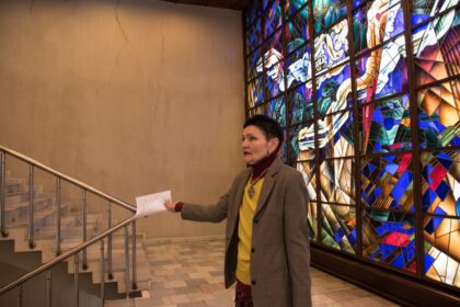 Ketvirtą dešimtį skaičiuojančiuose Panevėžio santuokų rūmuose jau ne tik neliko iškilmingos aplinkos, bet ir darosi nebesaugu.