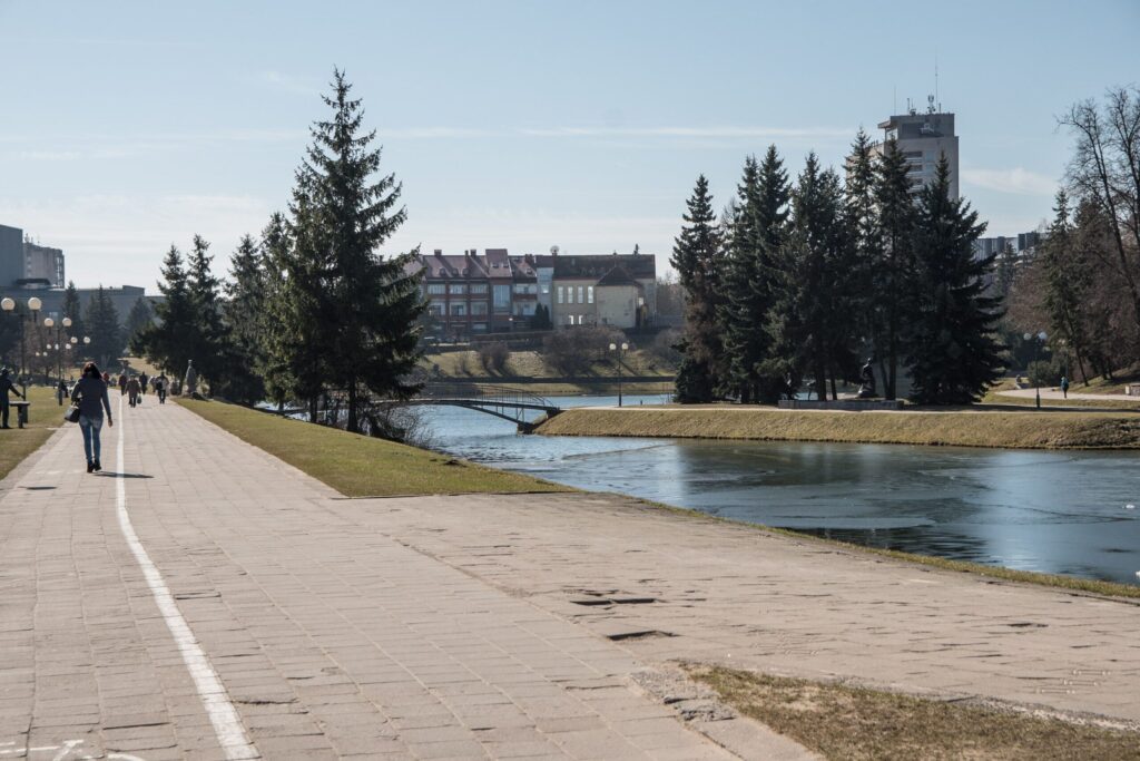 Politikai uždegę žalią šviesą miesto teritorijų sutvarkymo iš ES lėšų projektams, tačiau valdžia neslepia – Aukštaitijos sostinės renesansas tik popieriuje.
