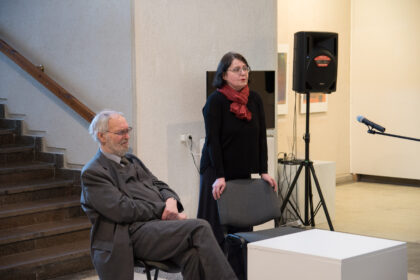 Aktoriaus Regimanto Adomaičio pristatinėti nereikia – jis žinomas daugybės žmonių, nepriklausomai nuo jų amžiaus, išsilavinimo, ar gyvenamosios vietos.