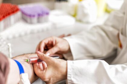 Kiekvienais metais dešimtys šalies gyventojų sužino, jog yra užsikrėtę žmogaus imunodeficito virusu (ŽIV).