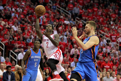 „Thunder“ su D. Saboniu ir „Rockets“ atkrintamųjų serijoje antrąją pergalę iškovojo J. Hardeno vedami Hjustono krepšininkai – 115:111.