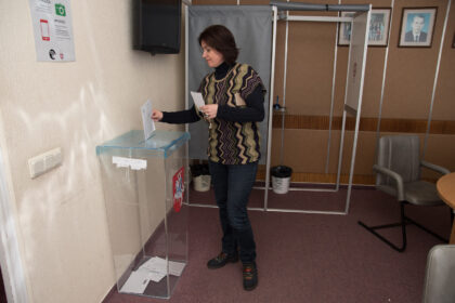 Į skandalingai atsistatydinusios Gretos Kildišienės vietą Seime rinkti naujo parlamentaro Anykščių ir Panevėžio rajonų rinkėjai neskuba.