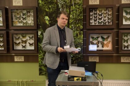 Pradėjus J. Tilvyčio gatvės rekonstrukcijos darbus, juos kuriam laikui teko pristabdyti, nes vienoje judriausių miesto vietų buvo aptikti žmonių kaulai.