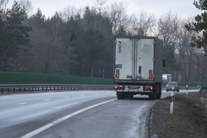 Skaudžiais eismo įvykiais pažymėtas kelias Panevėžys–Pasvalys–Ryga pasiglemžė dar vieną gyvybę.