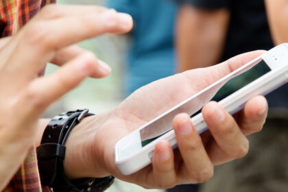 Balandžio pradžioje nereikėtų nustebti į mobilųjį telefoną gavus kiek neįprastą trumpąją žinutę, raginančią pasitikrinti dėl vėžio.