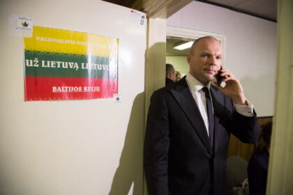 Sekmadienį vykusiuose Seimo nario rinkimuose Anykščių-Panevėžio vienmandatėje rinkimų apygardoje laimėjo Lietuvos valstiečių ir žaliųjų sąjungos kandidatas Antanas Baura.Sekmadienį vykusiuose Seimo nario rinkimuose Anykščių-Panevėžio vienmandatėje rinkimų apygardoje laimėjo Lietuvos valstiečių ir žaliųjų sąjungos kandidatas Antanas Baura.