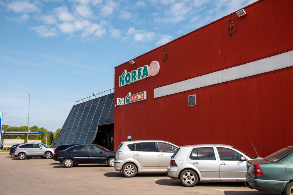 Panevėžietė laiku pastebėjo, kad „Norfos“ prekybos centre vos nenusipirko brangesnio brendžio, nei jo kainą matė lentynoje.