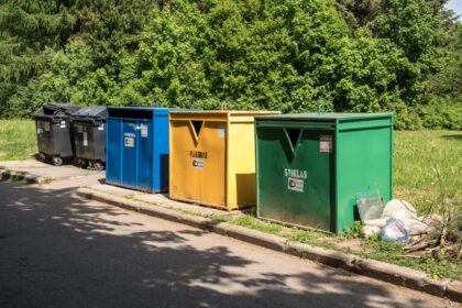 Ažiotažą Panevėžyje sukėlęs ir jau pusmetį galiojantis atliekų išvežimo mokestis netrukus vėl bus keičiamas. Kaip bus skaičiuojama šiukšlių išvežimo kaina?