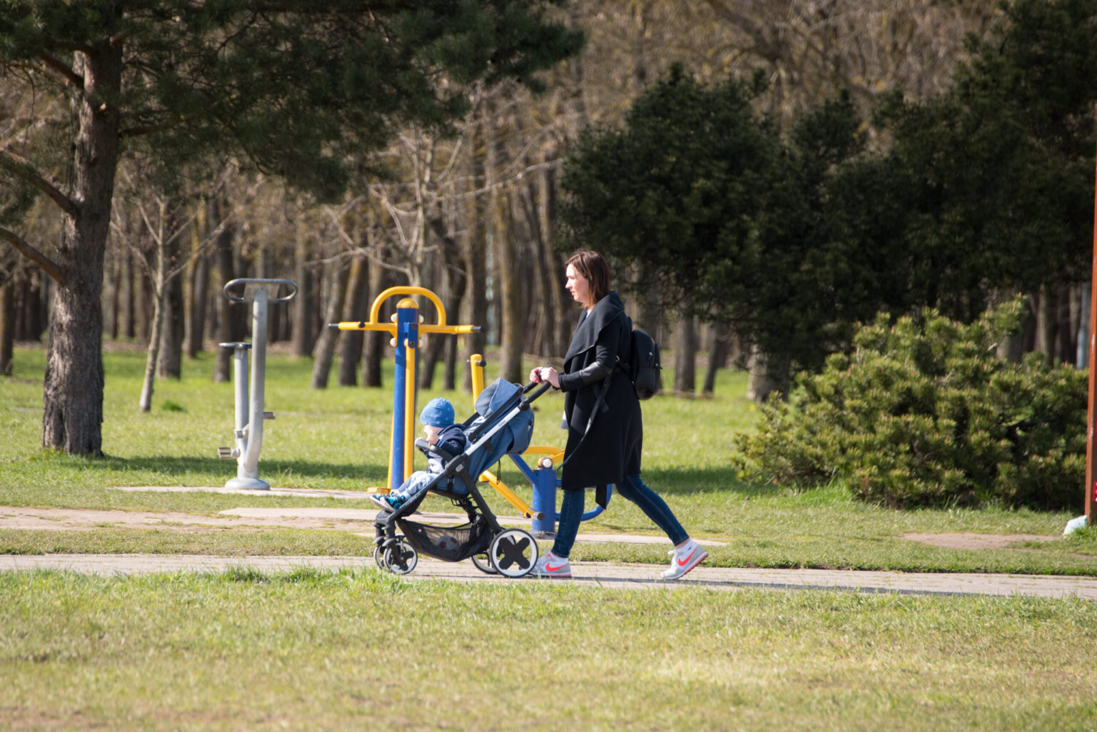 „Sodra“, atsižvelgdama į išmokų gavėjų poreikius, ankstina vaiko priežiūros išmokų mokėjimo laiką – jų išmokėjimas paankstinamas 5 dienomis.