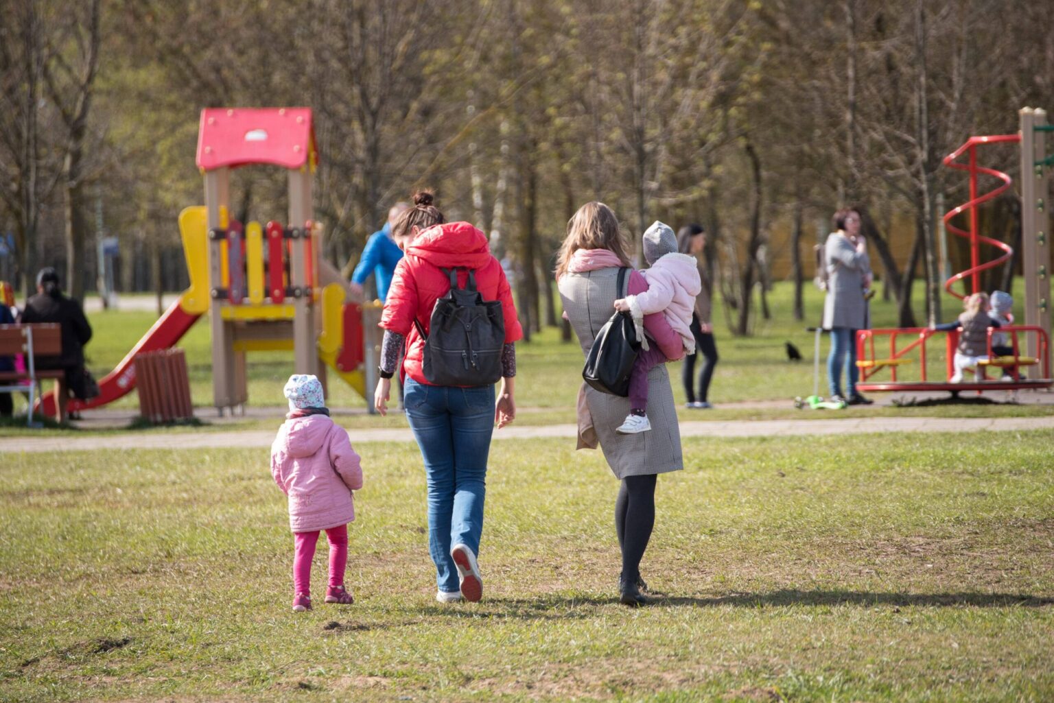 Lietuvoje populiarius buvusius Birutės, Kazimiero, Petro vardus po truputį keičia Emetas iš sagos „Saulėlydis“ ar serialo „Vikingai“ herojus Ragnaras.