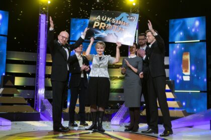 Trečiąjį LRT televizijos intelektinio žaidimo „Auksinis protas“ sezoną trečiadienio vakarą laimėjo 53 m. ekonomistė iš Panevėžio Birutė Nefaitė.