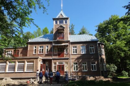 Iki liepos vidurio turėtų būti baigta Gamtos mokyklos pastato rekonstrukcija.