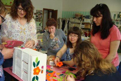 Kaip pasiekti, kad neįgalieji galėtų save realizuoti ir būti visaverčiais visuomenės nariais, Lietuvoje vis dar ieškoma atsakymų.